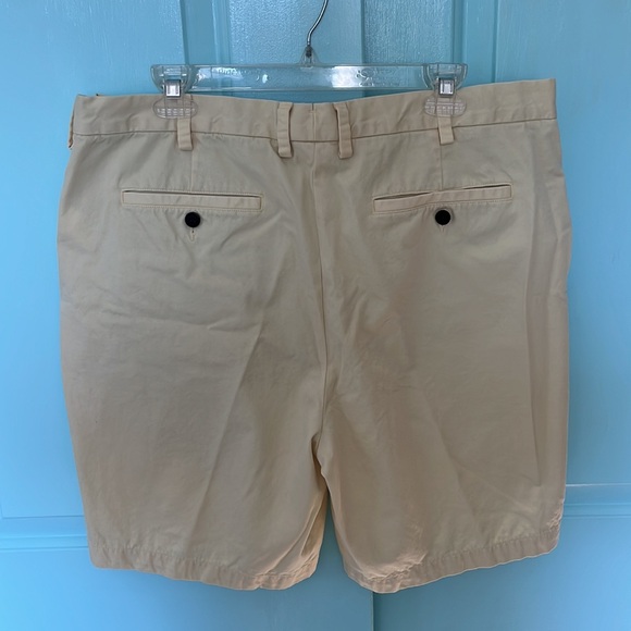Orvis Flat Front Twill 8.5 Inseam Short in Yellow - Picture 2 of 4